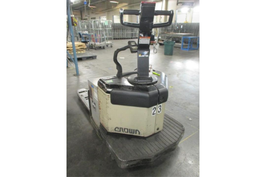 Pallet Jack - Image 2 of 2