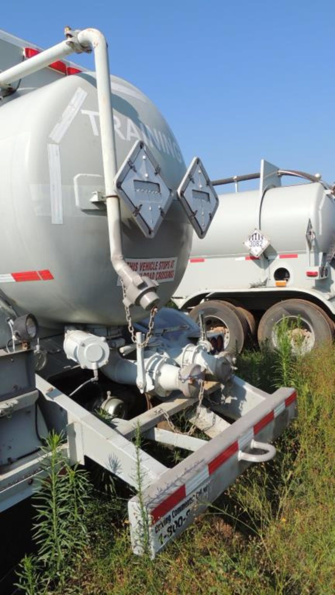 Halliburton Tanker - Image 5 of 10