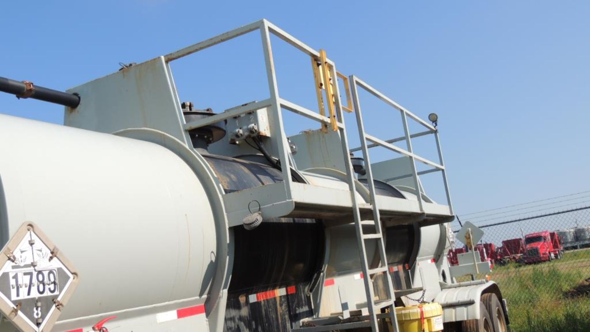 Worley Welding Works Tanker - Image 4 of 11