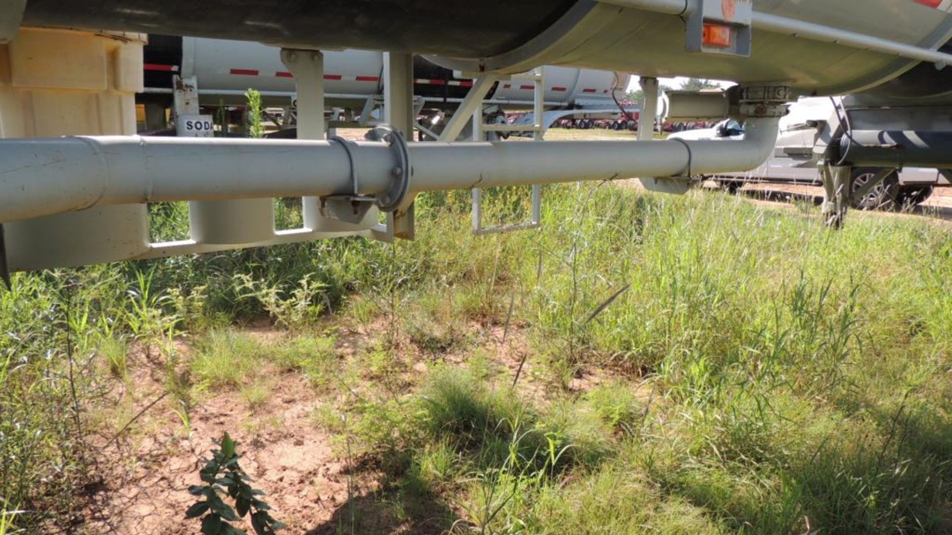 Halliburton Tanker - Image 8 of 10