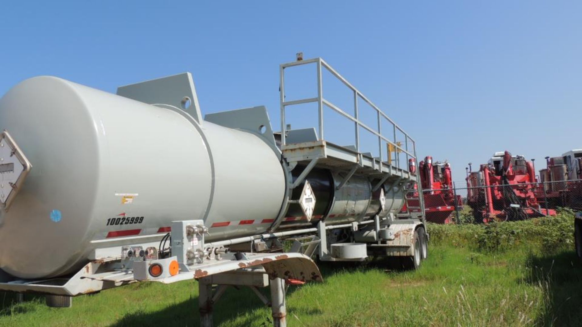 Halliburton Tanker - Image 4 of 8