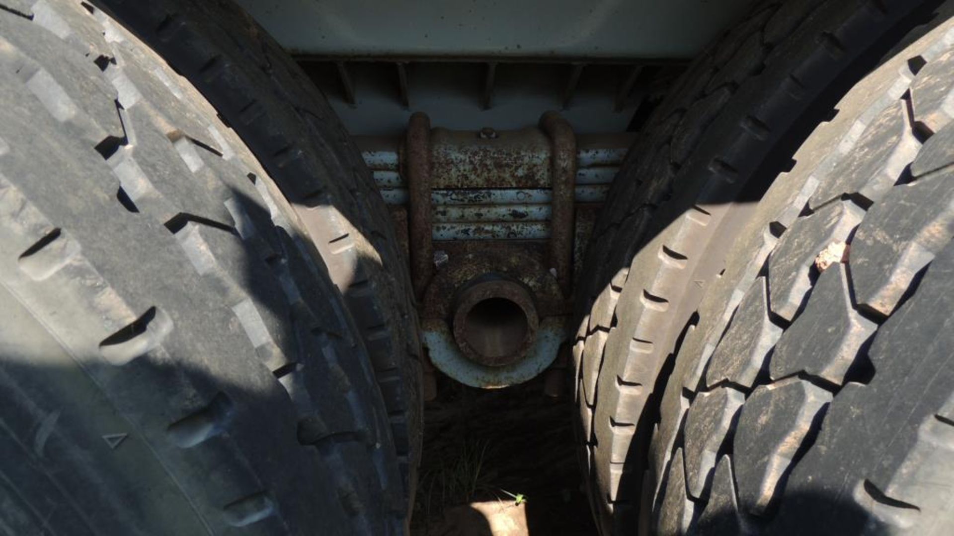 Halliburton Tanker - Image 8 of 8