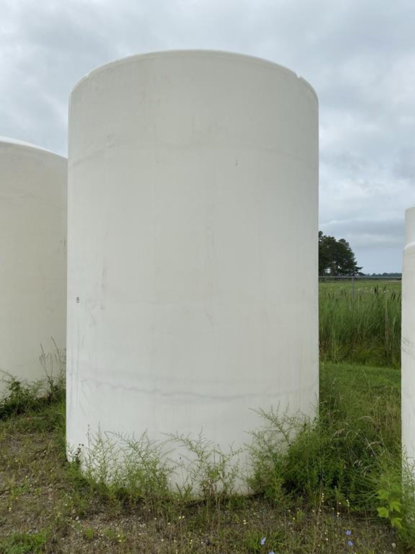 Plastic Tank - Image 2 of 4
