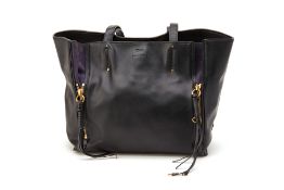 A CHLOÉ BLACK LEATHER BAG