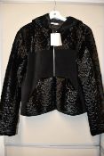One as new Alexander Wang black fur coat size 8 (403503F15).
