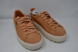 One as new Puma Suede Platform size UK 3.5 (36781403. no box).