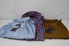 One men's as new Ben Herman Short Sleeve Gingham shirt size XL. One men's as new Ben Herman House