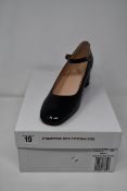 One as new Comptoir Des Cotonniers Mary Janes in patent leather with a round heel shoes size 36 (