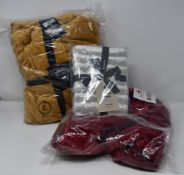 One lady's as new CityComfort Dressing Gown Soft Plush size L. One as new Square Organic pillow