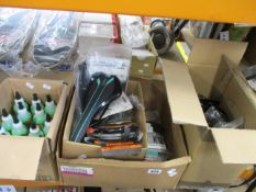 A quantity of assorted bike accessories/parts to include Seto SI SR 07mm saddle, Kryptonite bike