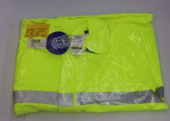 An as new FR Dritex S43Q Saturn fluorescent coat (XL -RRP $283).