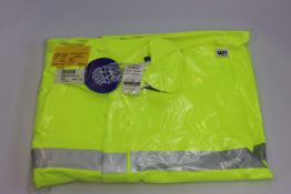 An as new FR Dritex S43Q Saturn fluorescent coat (XL -RRP $283).