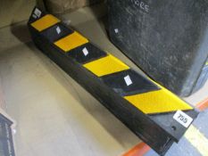 Ten as new Low Profile Rubber Protectors Y491014 in black and yellow (800mm).