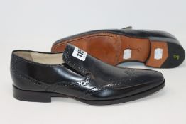 A pair of Sweeney London brown leather shoes (UK 7 - No box).
