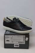 A pair of women's as new Ecco Golf Casual Hybrid shoes (EU 38).