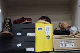 Six pairs of shoes to include: a pair of new Women's Havaianas Slim Sparkle Sandals size 8, pair