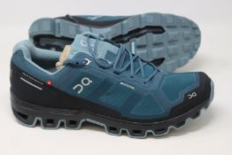 One as new On Running Cloudventure Waterproof trainers size UK 9.5 (no box, no tags).