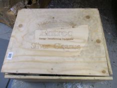 One pre-owned Entreq Silver CleanUs Series 130148 with cables (Some cables are damaged).