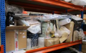 A quantity of assorted household items to include Brabanita bin, tea lights, wooden ornaments and