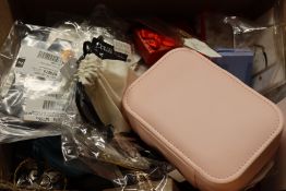 A quantity of assorted Jewellery / Costume Jewellery to include earrings, necklaces, bangles and