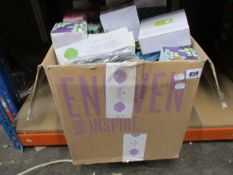 A quantity of miscellaneous Scentsy items to include Wax Melts, Fragrance Flower and Little Garden.