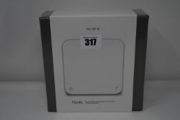 An as new Acaia Pearl the essential scale designed for passionate coffee professionals.