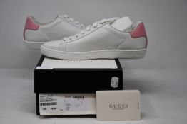 A pair of as new Gucci Ace sneakers with Interlocking G (EU 39 - RRP £460).