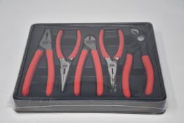 A boxed as new Mac Tools 5 piece small set (FPS5S).