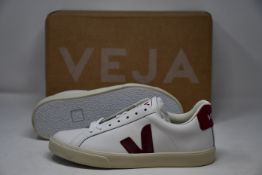 A pair of as new Veja Esplar leather extra white trainers (UK 4).