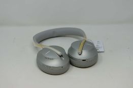 A pre-owned pair of Bose Noise Cancelling Wireless Bluetooth Headphones 700 in Silver (Some