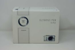 A boxed as new Olympus PEN E-PL9 Micro Four Thirds System Camera (16.1 Megapixel, Image