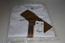 An as new Burberry Silverton shirt (XL - RRP €109).