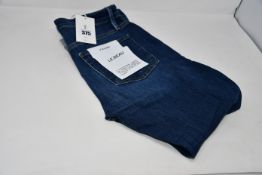 A pair of as new Frame Le Beau jeans in Burnside (Size 25).
