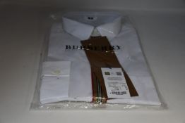 An as new Burberry Silverton shirt (XXL - RRP €109).
