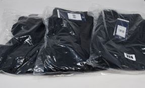 Three as new Reebok GB crew T-shirt (2 x XS, 1 x M) and four RE 2-1 shorts (3 x M, 1 x L).