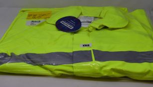 An as new FR Dritex S43Q Saturn fluorescent coat (XL -RRP $283).