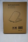 Five boxed as new Mass Dynamic toilet seats MD-1605.