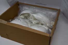 Two as new Simone Perele bras (Both FR85/INT 32 E).