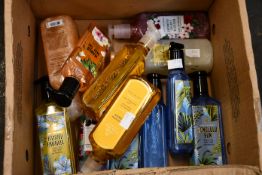 Twelve boxed as new bath and body works hand soaps to include Honolulu Sun, Peach Bellini and Bamboo