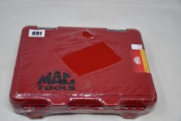 One boxed as new Mac Tools 14-PC. 1/2