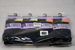 A large quantity of ladies as new colour contrast socks (Approximately 130 packs of 3).