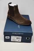 A pair of as new Steptronic Mayfair boots in suede (EU 42).