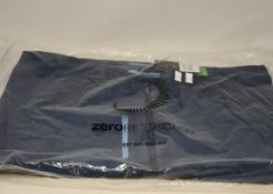 A men's as new Zero Restriction Power Torque Full Zip in navy/metallic silver (R327, Medium).