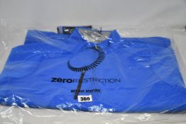An as new Zero Restriction Z500 quarter zip golf top (M).