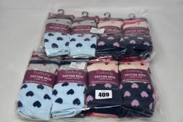 Forty packs of ladies Foxbury Cotton Rich socks (UK 4-7, 3 pairs per pack).