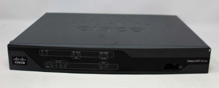 A pre-owned Cisco 880 Cisco Integrated Services Router (Power supply included).
