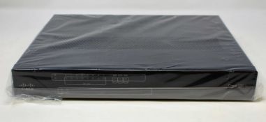 A refurbished Cisco 892FSP Gigabit Ethernet Security Router with SFP (P/N: C892FSP-K9-RF) (Box