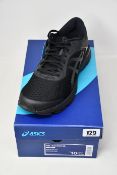 A pair of as new Asics Gel-Kayano 25 trainers (UK 9).