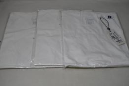 Five as new Marc O'Polo white T-shirts (All M - RRP €30 each).