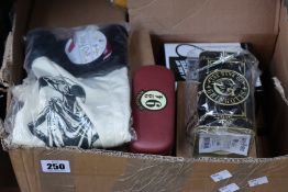 Assorted Star Wars, Harry Potter and Lord of the Rings novelties including mugs, drinks bottles